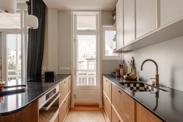 photo 16 Van Breestraat 122 2
